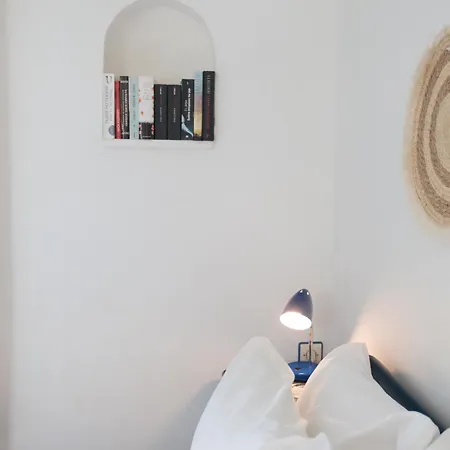 Nefeli In Blue Pláka