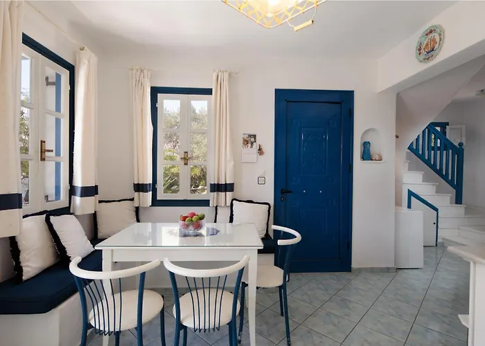 Nefeli In Blue Pláka